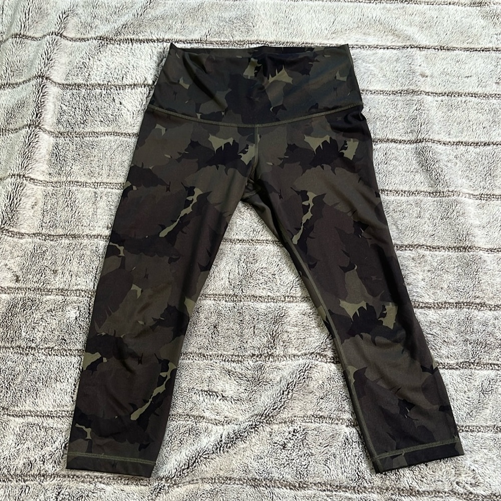 Lululemon Cropped Camo High Waisted Leggings